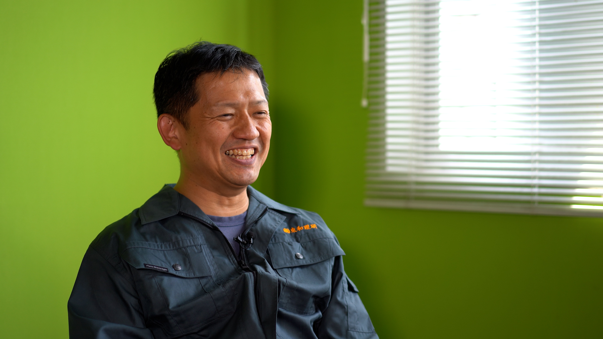 インタビュー動画